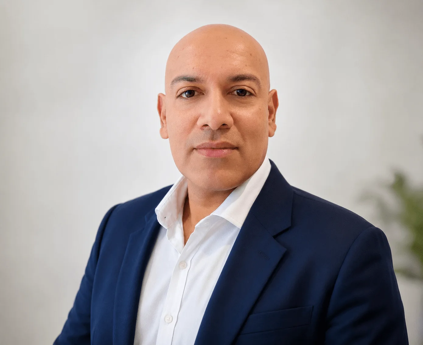 dr-roji-thomas-consultant-neuropsychiatrist.webp